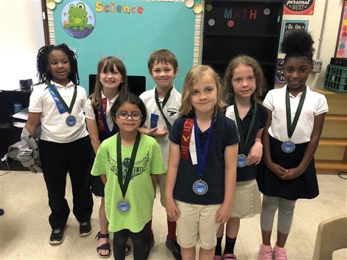 students wil art medals 