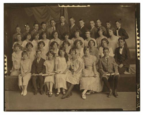 Old photo of Idlewild Students 